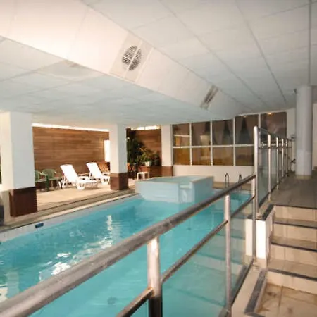 Apartment Le - Piscine 3 - Pour 4 Personnes Mae-8704 *